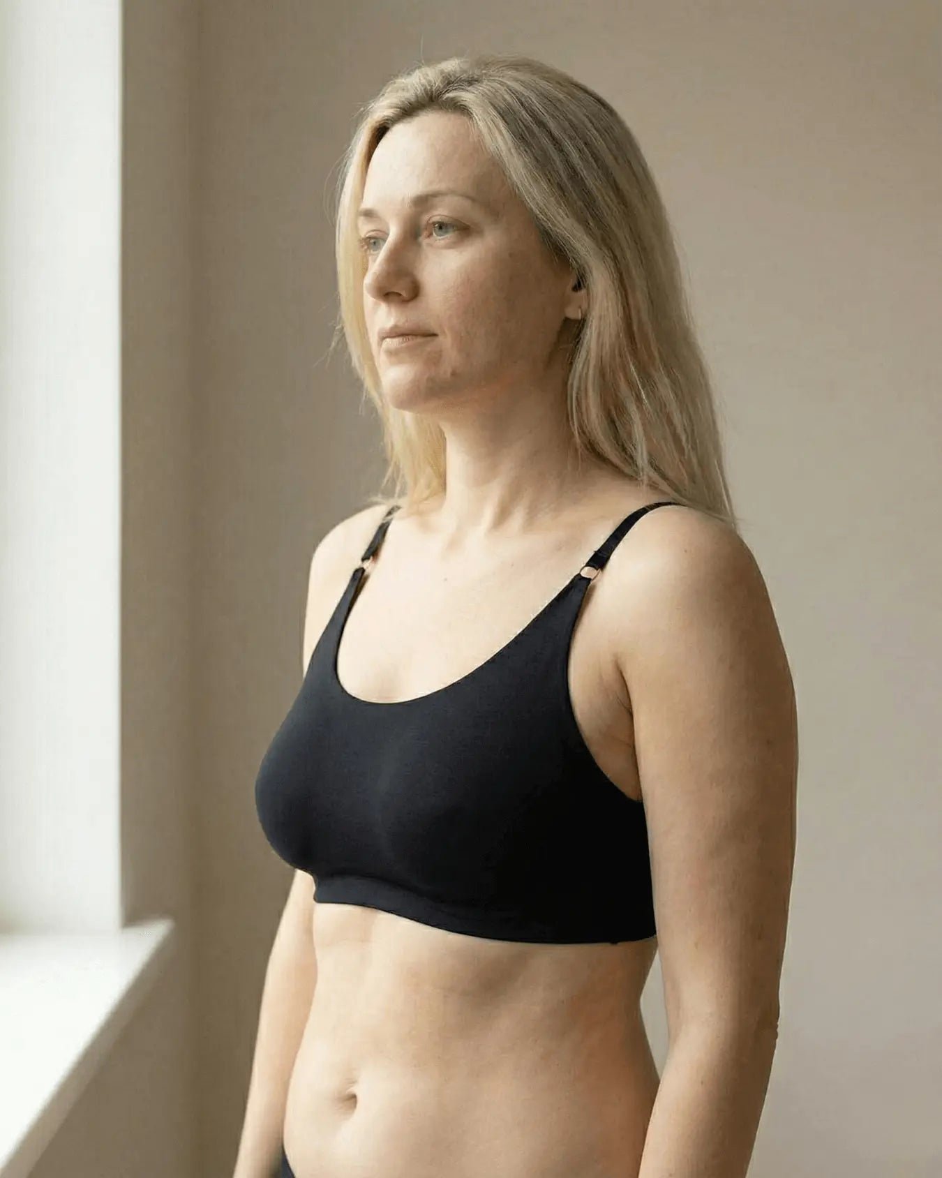 Montainoir™ Massaging and Shaping Bra - Black